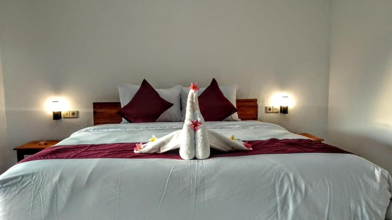 Vina Bungalow Toyapakeh Buitenkant foto