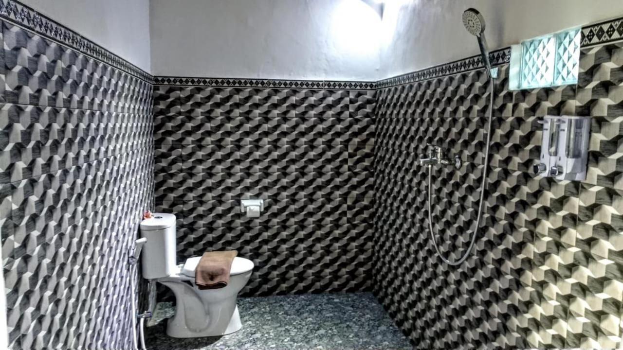 Vina Bungalow Toyapakeh Buitenkant foto